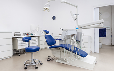 Dental office chair and dental equipment